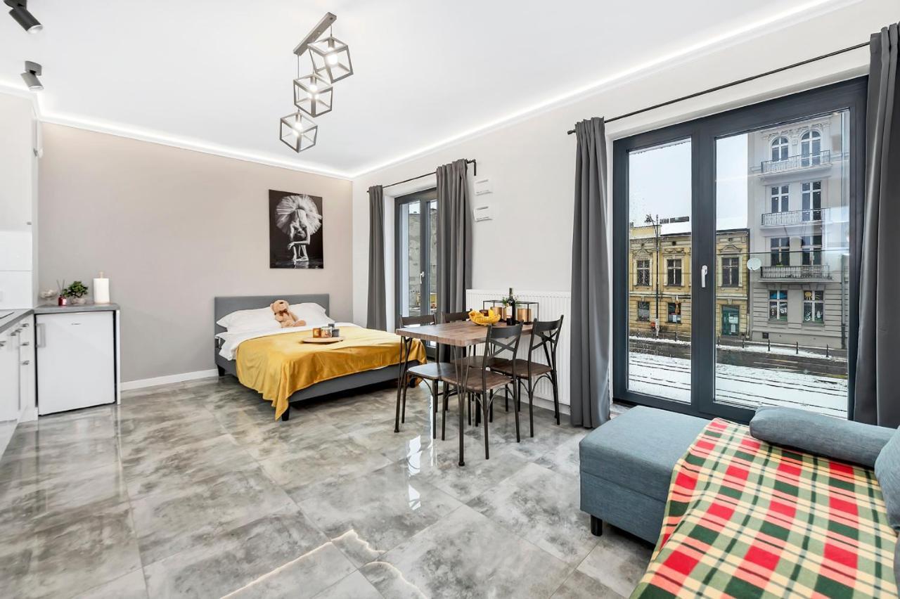 Lumina Apart Near Moniuszko Park Lodz Apartment ภายนอก รูปภาพ