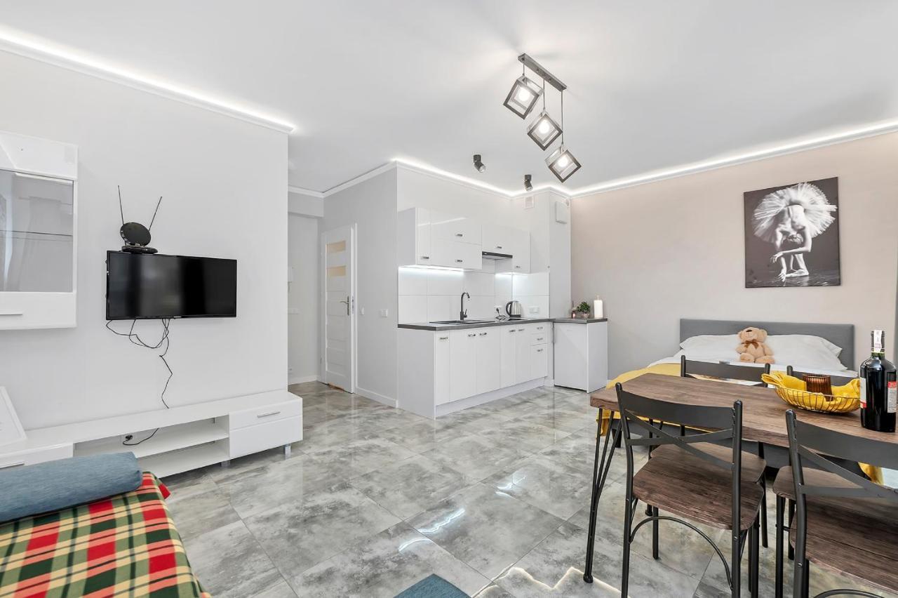 Lumina Apart Near Moniuszko Park Lodz Apartment ภายนอก รูปภาพ