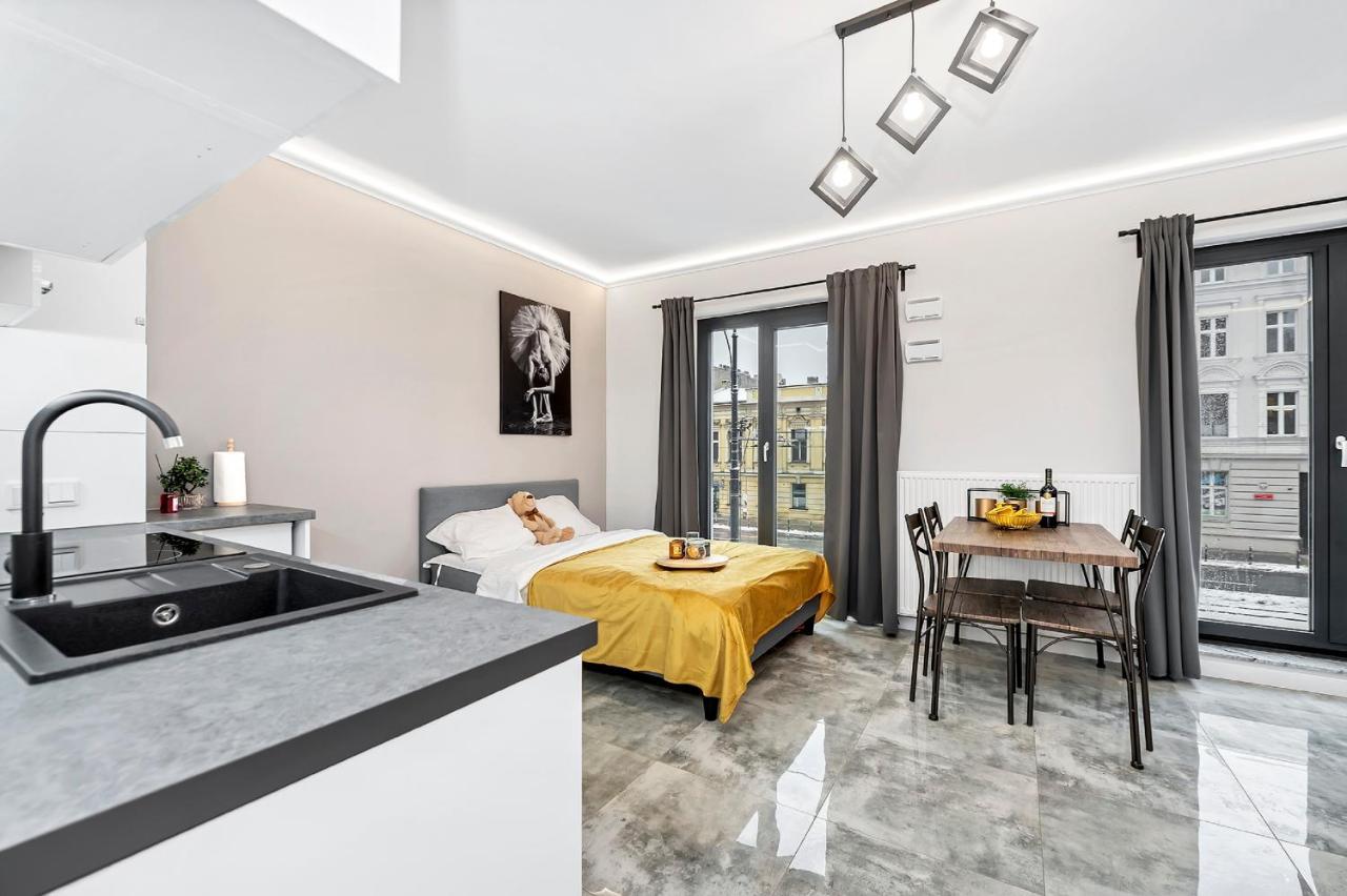 Lumina Apart Near Moniuszko Park Lodz Apartment ภายนอก รูปภาพ